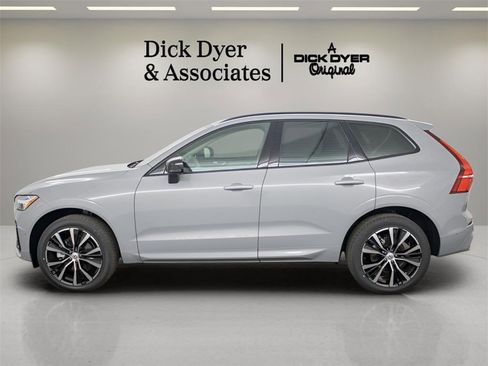 Certified 2025 Volvo XC60 B5 Plus w/ Protection Package Premier image 5