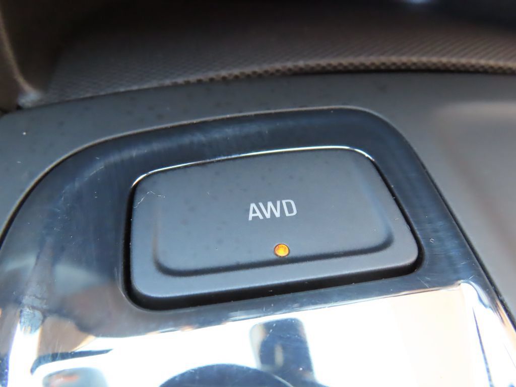 Certified 2024 Chevrolet Equinox RS AWD/4WD image 11