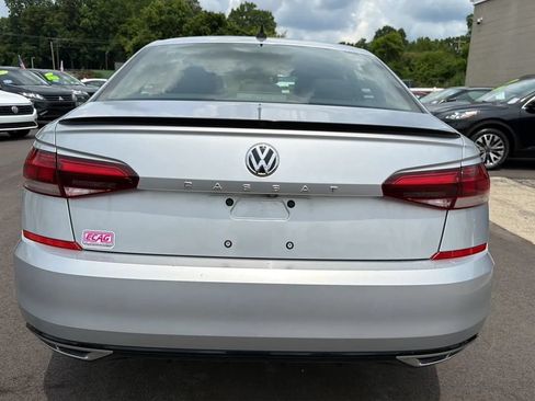 Used 2020 Volkswagen Passat 2.0T R-Line FWD image 4