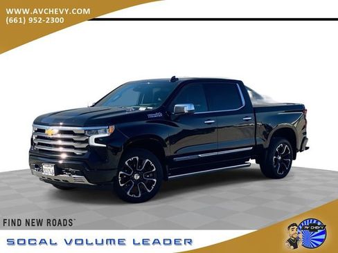 Certified 2025 Chevrolet Silverado 1500 High Country AWD/4WD image 1