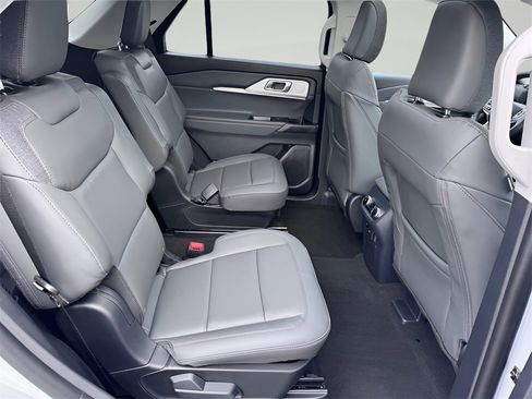 New 2026 Ford Explorer Active w/ Active Comfort Package image 27
