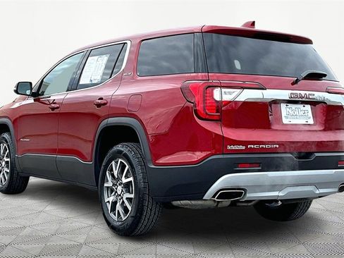 Used 2023 GMC Acadia SLE image 13