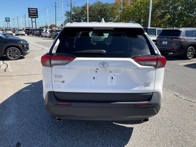 Used 2025 Toyota RAV4 XLE AWD/4WD image 22