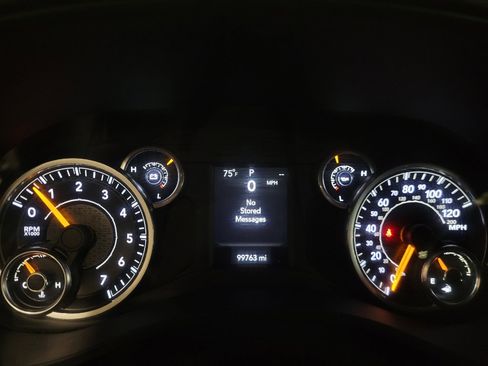 Used 2019 RAM 1500 Big Horn RWD image 23