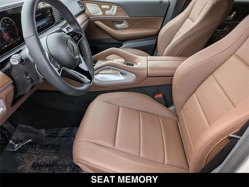 Certified 2025 Mercedes-Benz GLE 350 4MATIC image 3