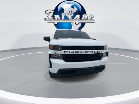 Used 2020 Chevrolet Silverado 1500 Custom w/ Custom Value Package image 3