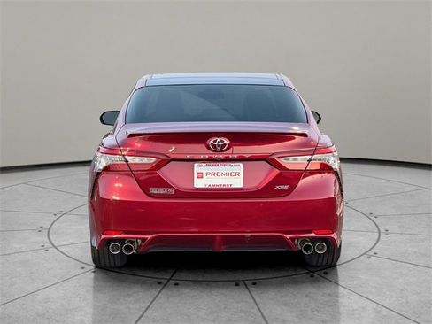 Used 2018 Toyota Camry XSE image 5