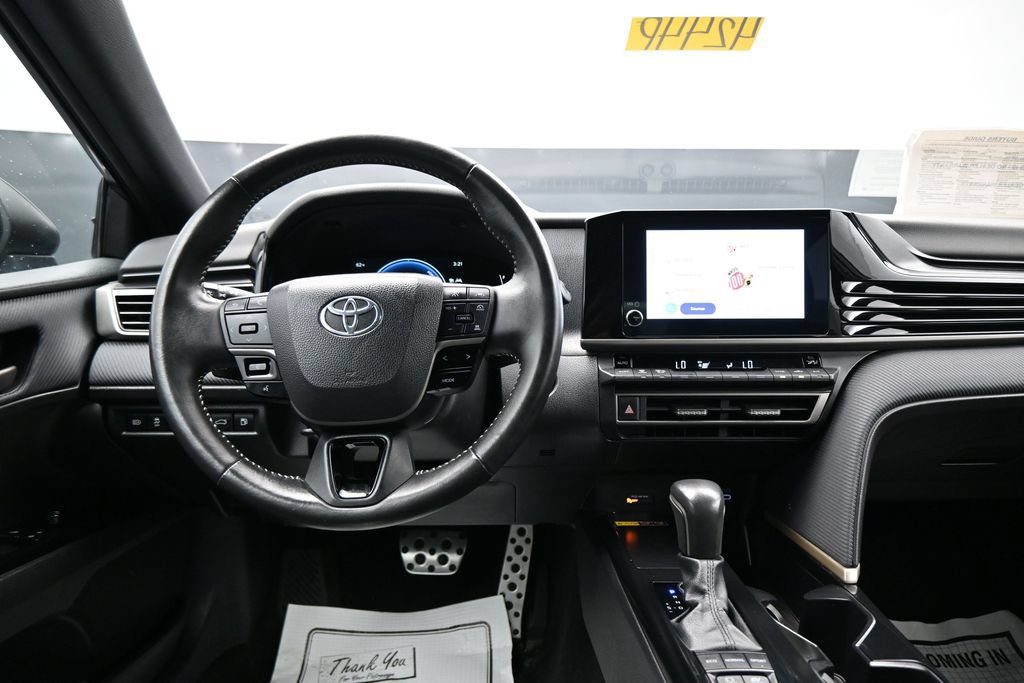 Used 2025 Toyota Camry SE FWD image 14
