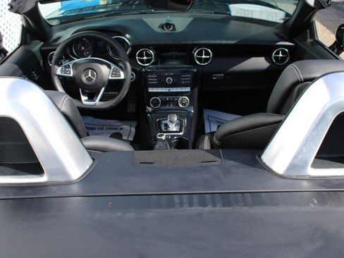 Used 2019 Mercedes-Benz SLC 300 image 36