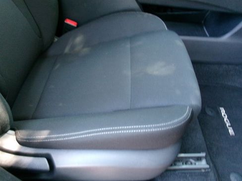 Used 2024 Nissan Rogue S AWD/4WD image 22