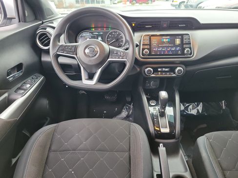 Certified 2020 Nissan Kicks SV image 10