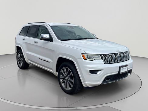 Used 2017 Jeep Grand Cherokee Overland AWD/4WD image 7