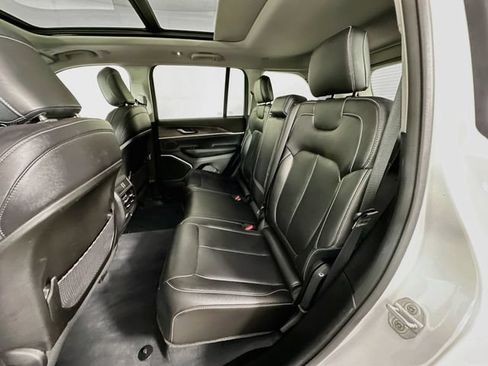 Used 2023 Jeep Grand Cherokee 4WD 4xe image 28