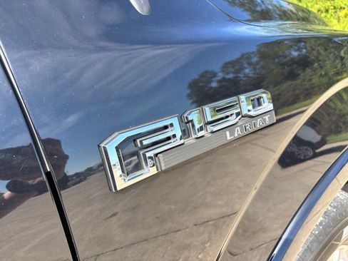 Used 2019 Ford F150 Lariat w/ Trailer Tow Package AWD/4WD image 9