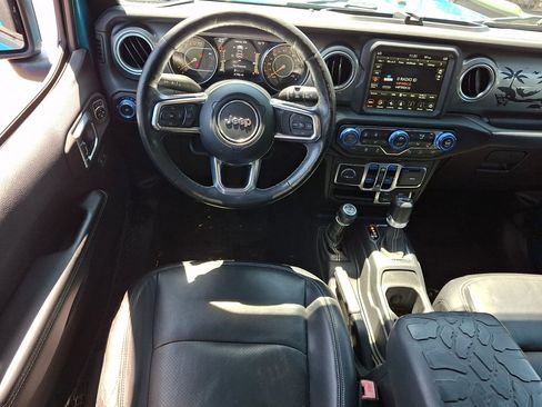 Used 2020 Jeep Wrangler Unlimited Sahara AWD/4WD image 21