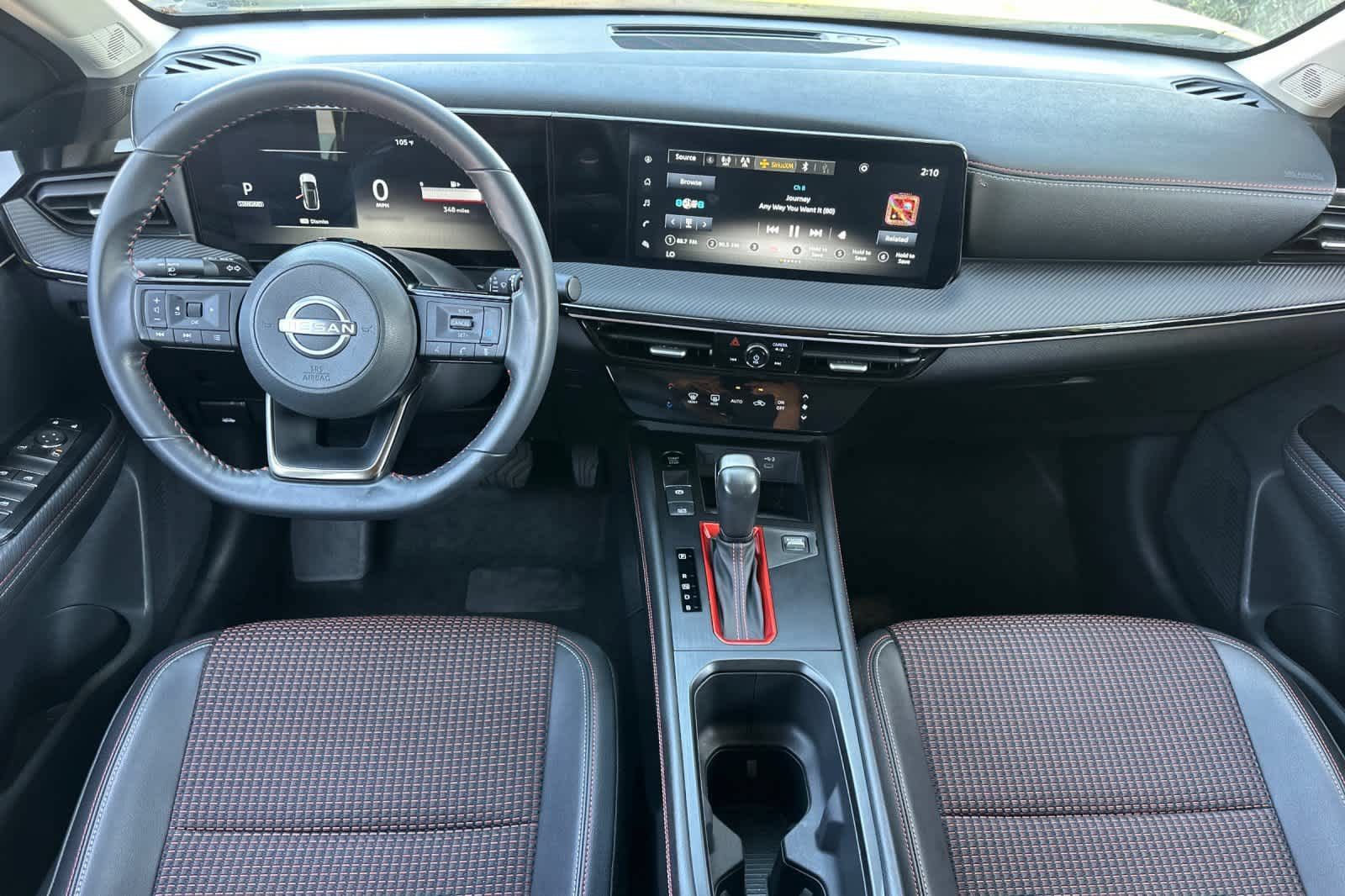 Used 2025 Nissan Kicks SR AWD/4WD image 3