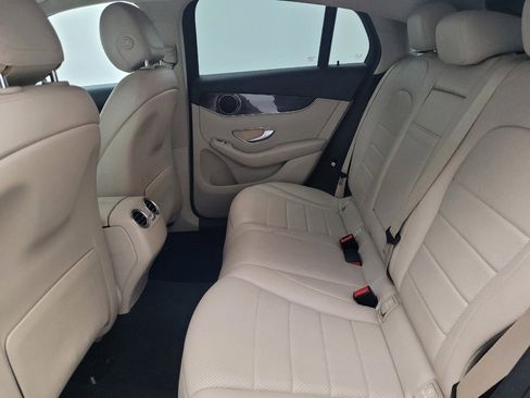 Used 2017 Mercedes-Benz GLC 300 4MATIC w/ Premium 1 Package image 18