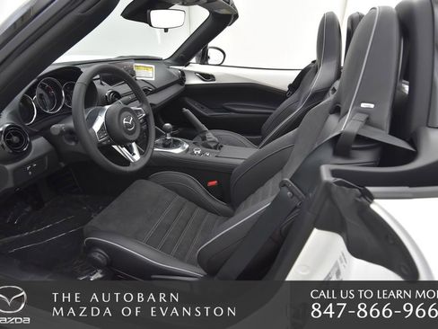 New 2025 MAZDA MX-5 Miata Club w/ Brembo/BBS Recaro Package image 24
