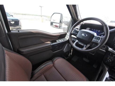 Used 2025 Ford F250 King Ranch AWD/4WD image 8
