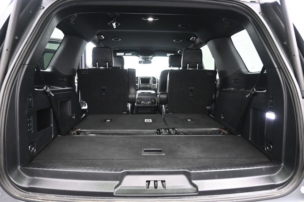 Used 2020 Ford Expedition XLT w/ Equipment Group 202A RWD image 3
