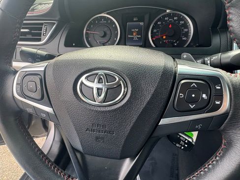 Used 2017 Toyota Camry SE FWD image 27