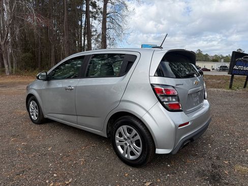 Used 2020 Chevrolet Sonic LT image 5