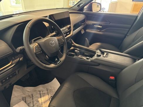 New 2026 Toyota Grand Highlander MAX Platinum image 5