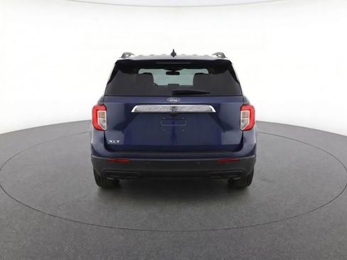 Used 2023 Ford Explorer XLT RWD image 6