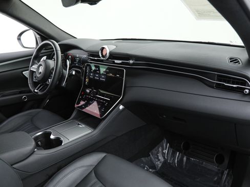 Used 2023 Maserati Grecale GT AWD/4WD image 11