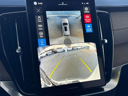 New 2026 Volvo XC90 T8 Plus image 20