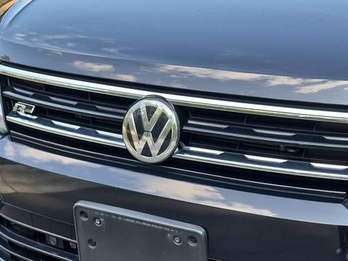 Used 2021 Volkswagen Tiguan SE R-Line AWD/4WD image 24