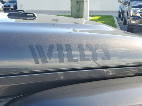 Used 2023 Jeep Gladiator Sport image 29