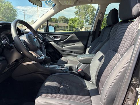 Used 2023 Subaru Forester Premium AWD/4WD image 7