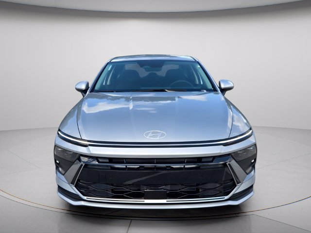 New 2026 Hyundai Sonata SE FWD image 3