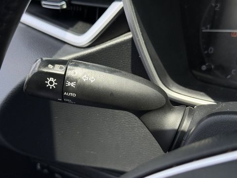 Used 2023 Toyota Corolla SE FWD image 23