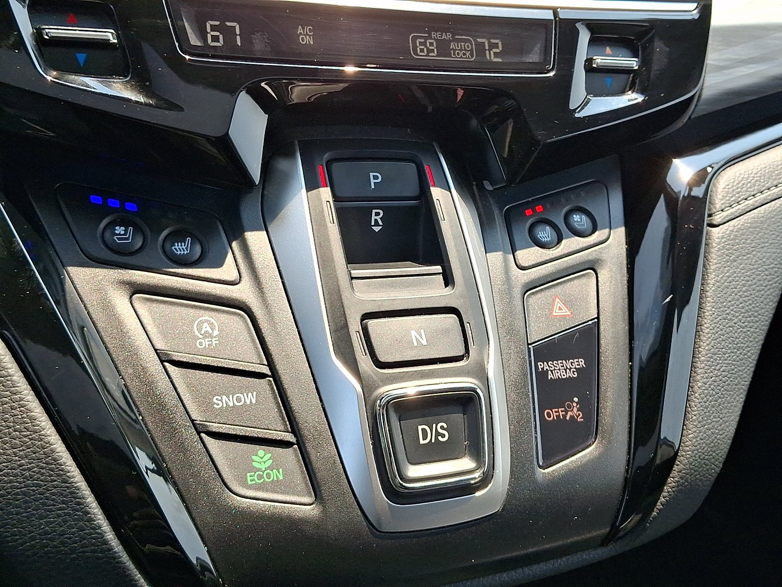 Used 2025 Honda Odyssey Elite image 17