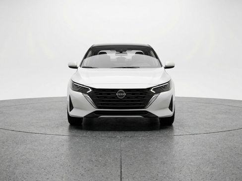 Used 2025 Nissan Sentra SV image 2