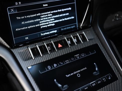 Used 2023 Lamborghini Urus Performante AWD/4WD image 20