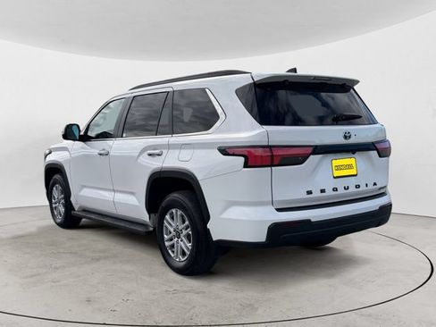 Used 2025 Toyota Sequoia SR5 AWD/4WD image 7
