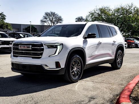 Used 2025 GMC Acadia Elevation image 9