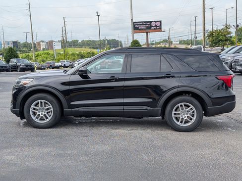 New 2026 Ford Explorer Active RWD image 14