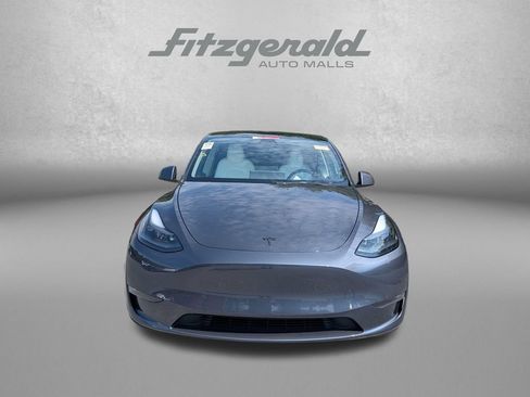 Used 2023 Tesla Model Y Long Range AWD/4WD image 2