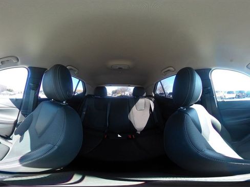 Used 2025 Buick Encore GX Preferred image 40