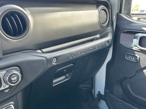 Used 2023 Jeep Wrangler Unlimited w/ Cold Weather Group AWD/4WD image 30