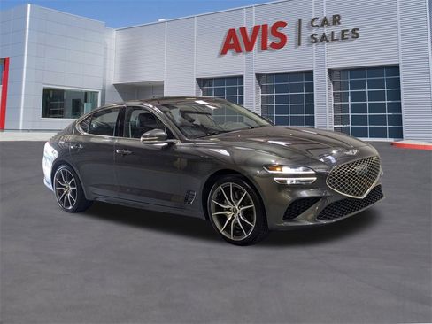 Used 2023 Genesis G70 2.0T image 3