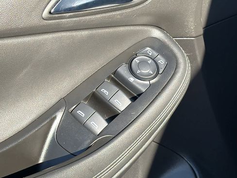 Used 2023 Buick Encore GX Preferred w/ Cold Weather Comfort Package AWD/4WD image 22
