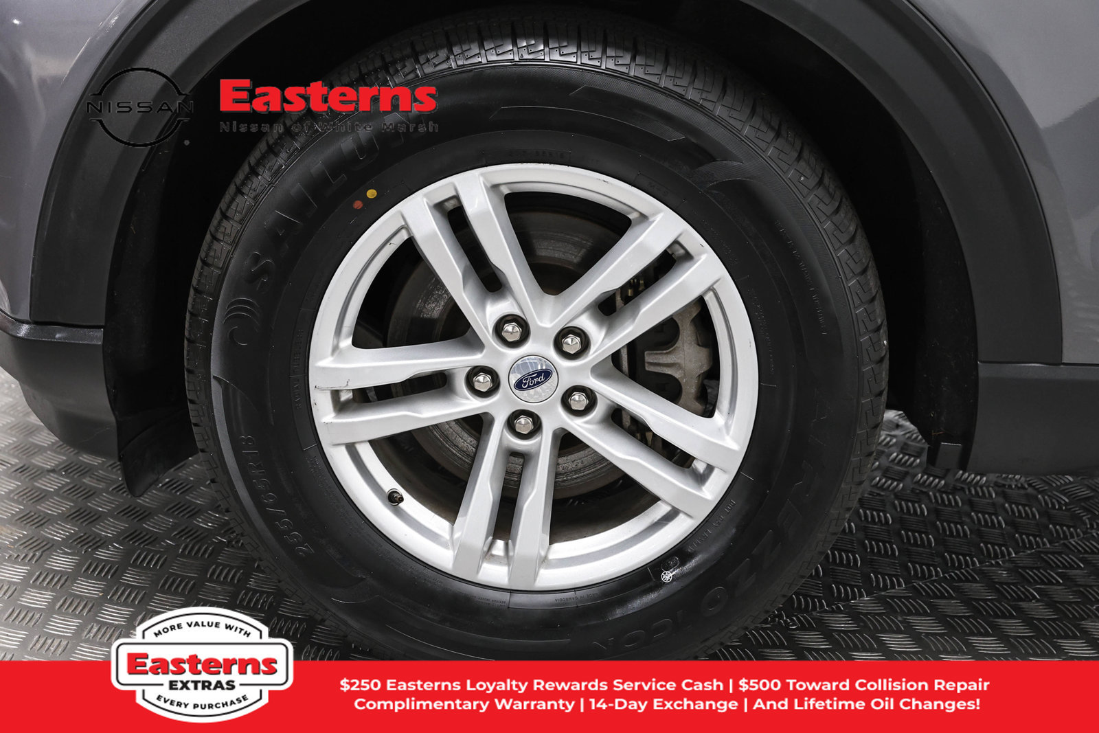 Used 2023 Ford Explorer XLT w/ Equipment Group 202A RWD image 32