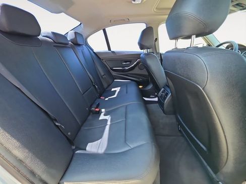 Used 2017 BMW 320i Sedan RWD image 14