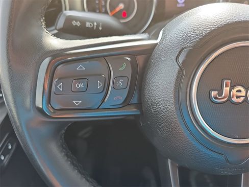 Used 2023 Jeep Gladiator Sport image 15