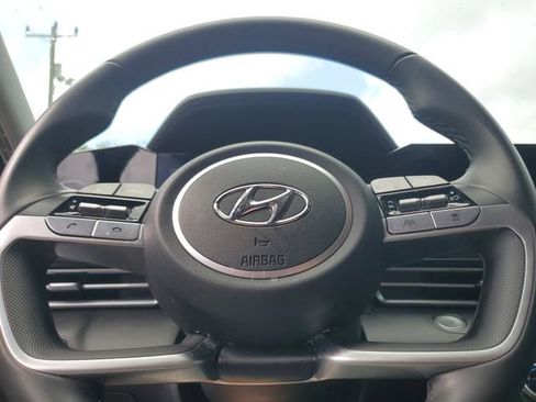 Certified 2023 Hyundai Elantra SEL w/ Convenience Package FWD image 13